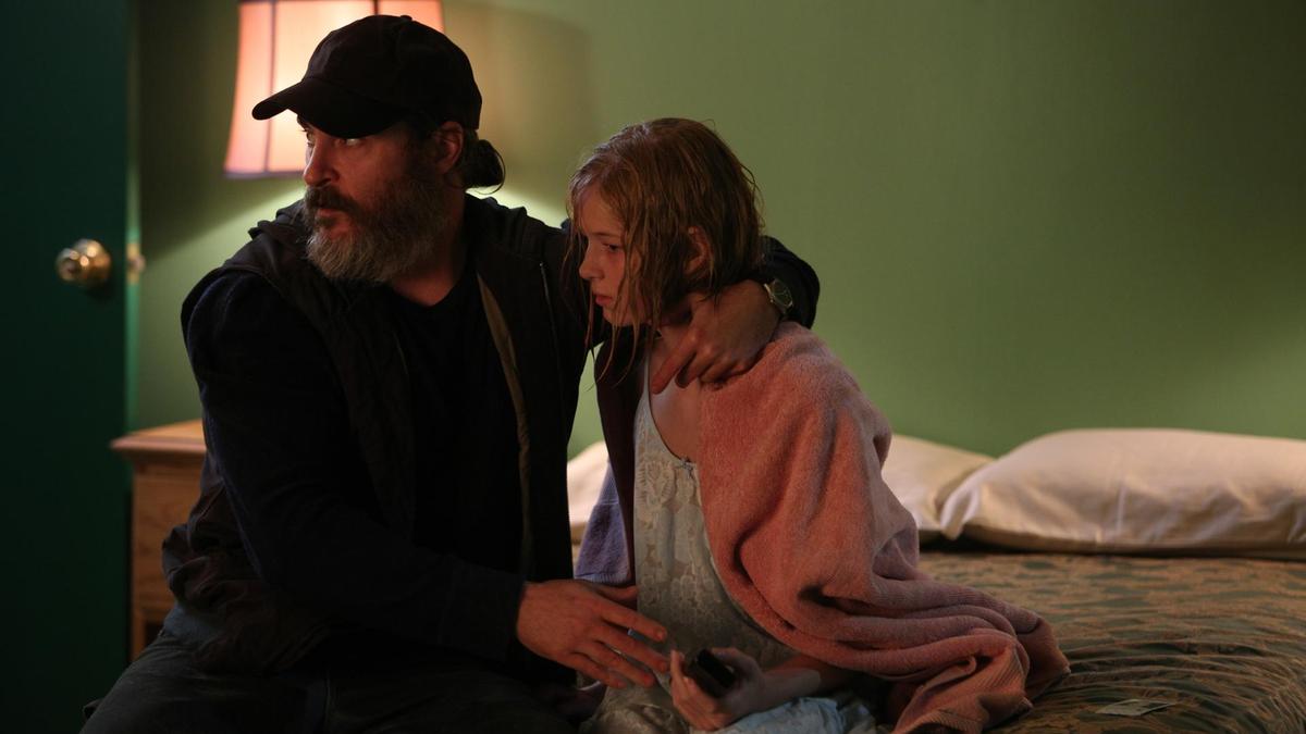 Joaquin Phoenix and Ekaterina Samsonov in the film.