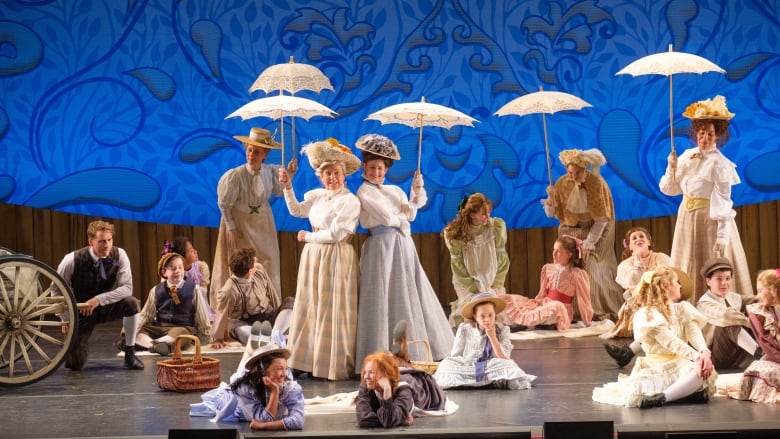 The cast of the musical.