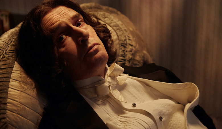 Rupert Everett (Oscar Wilde) in the Happy Prince.