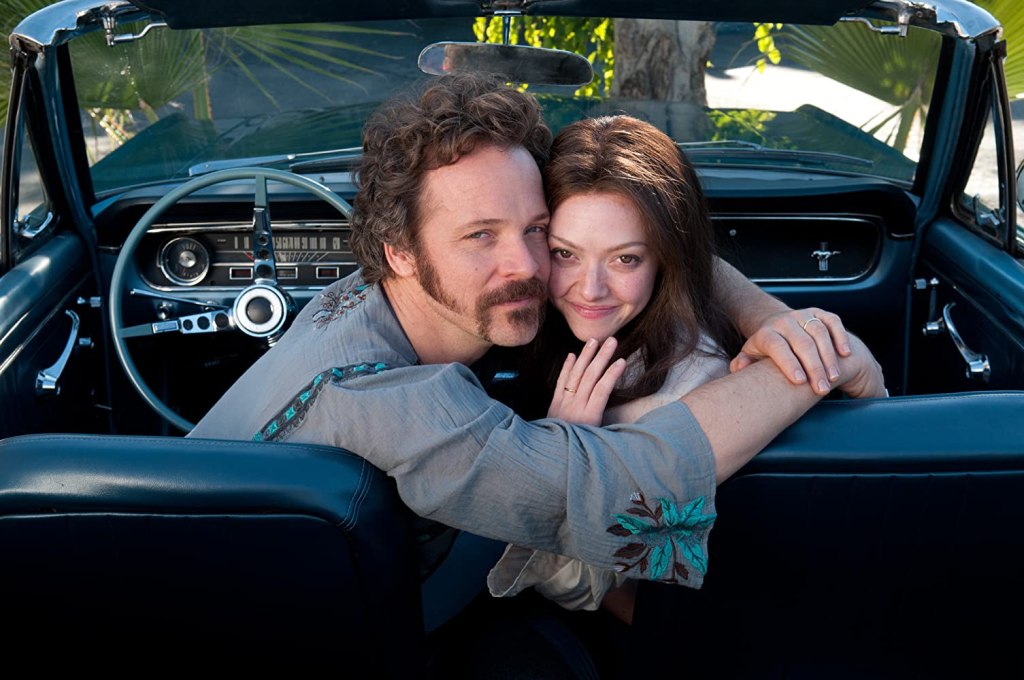 Chuck (Peter Sarsgaard) and Linda (Amanda Seyfried) in the car. 