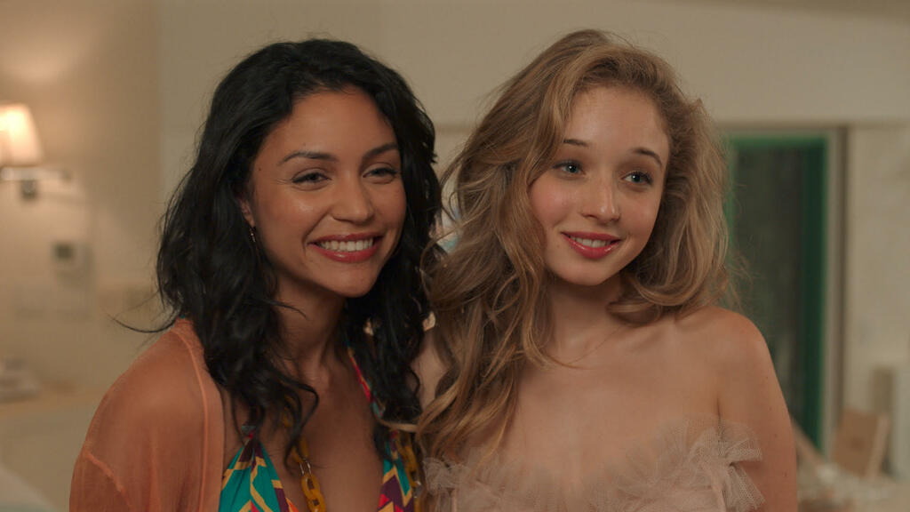 Camilla (Bianca A. Santos) and Penny (Carson Meyer). 