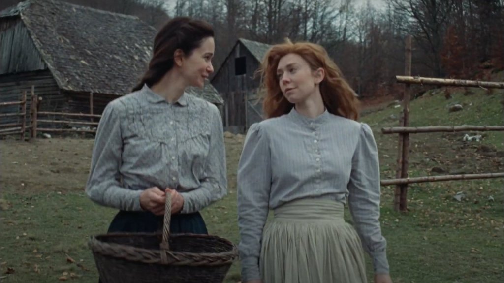 Abigail (Katherine Waterston) talking to Tallie (Vanessa Kirby). 