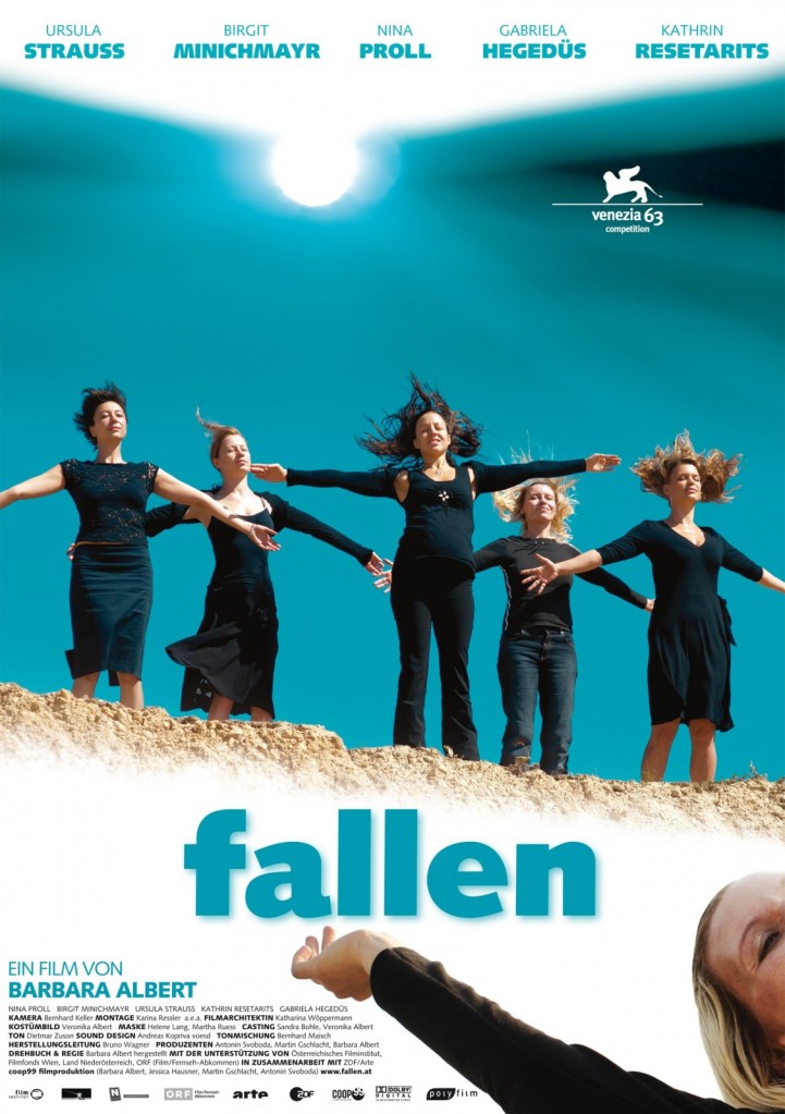 The film poster showing Alex (Ursula Strauss), Brigitte (Birgit Minichmayr), Nina (Nina Proll), Nicole (Gabriela Hegedüs) and Carmen (Kathrin Resetarits), all dressed in black with their arms spread wide, their hair blowing in the wind, at the edge of a hill.