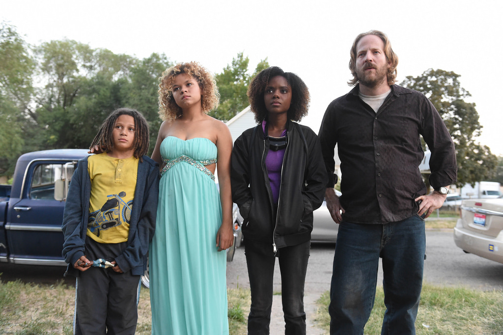 Jet (Lance Gray), Laney (Rachel Crow) and Deidra (Ashleigh Murray) with their father Chet (David Sullivan).