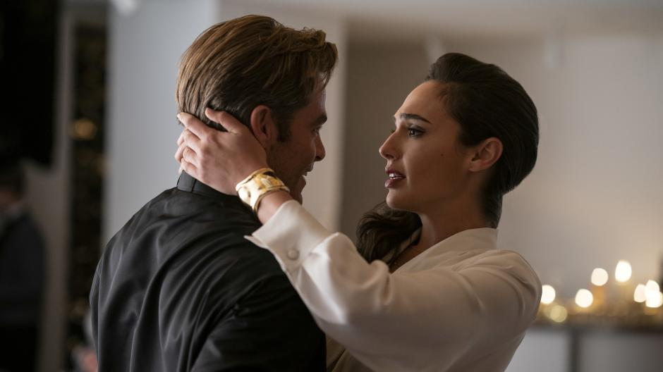 Steve (Chris Pine) and Diana (Gal Gadot) embracing each other.