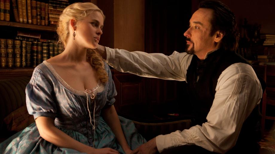 Emily Hamilton (Alice Eve) talking rather intimately with Edgar Allan Poe (John Cusack).
