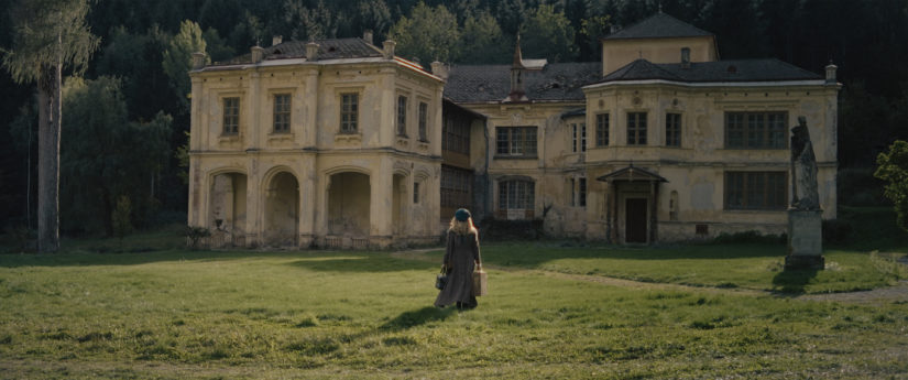 Sigrun (Isabella Händler) approaching the Baroness' estate.