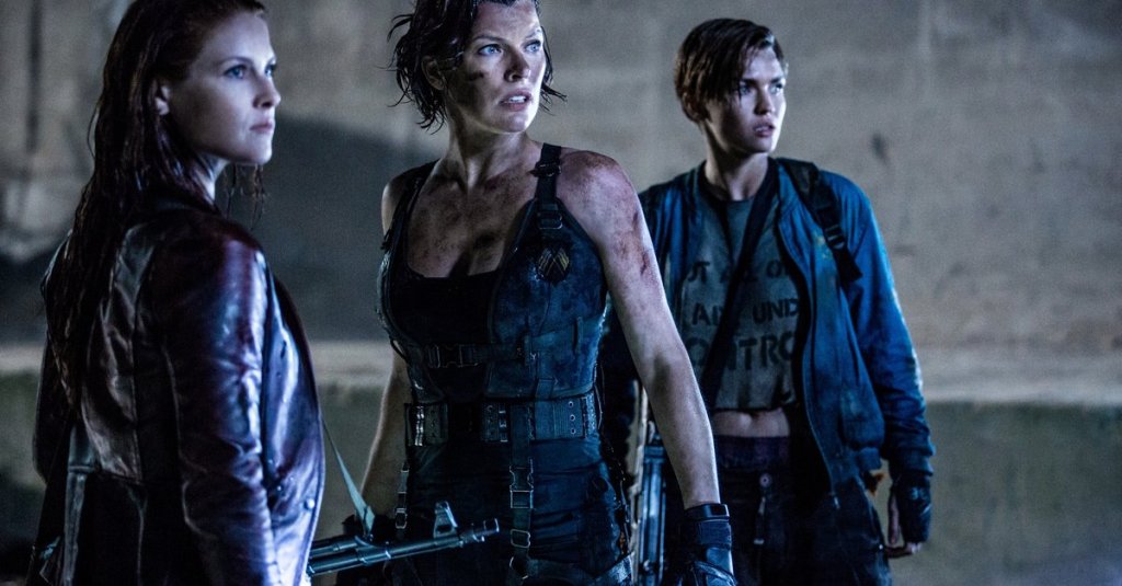 Claire (Ali Larter), Alice (Milla Jovovich) and Abigail (Ruby Rose) standing together, facing something.