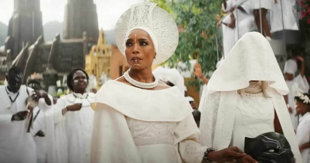 Queen Ramonda (Angela Bassett) and Shuri (Letitia Wright) leading a funeral procession for T'Challa. 