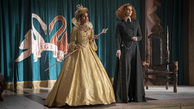 Professor Dovey (Kerry Washington) and Lady Lesso (Charlize Theron) addressing the students. 