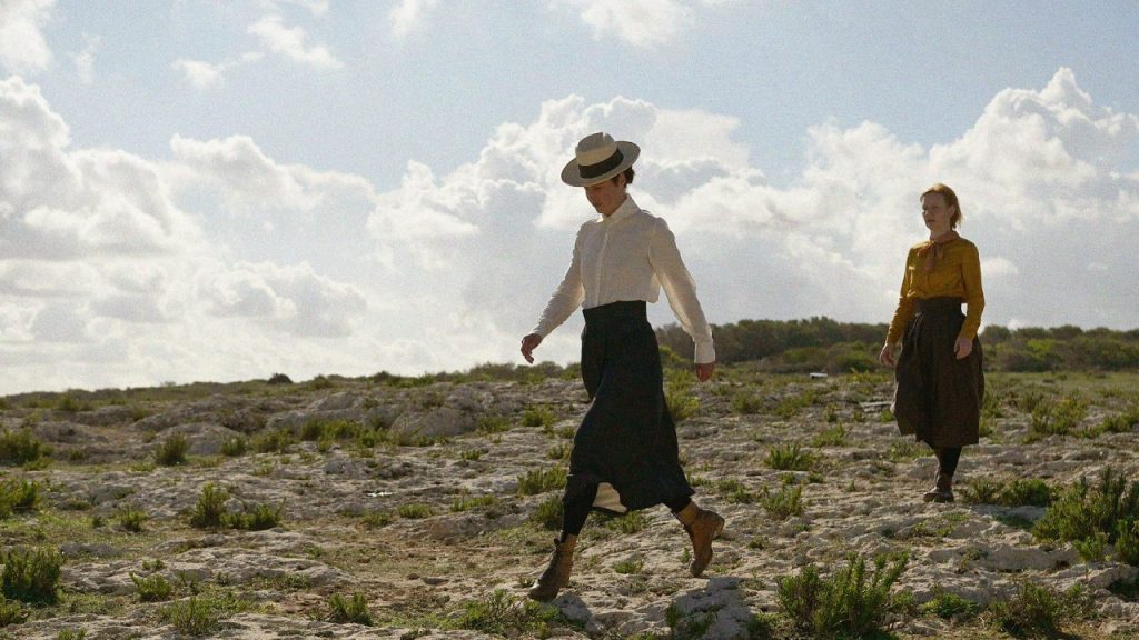 Irma (Sandra Hüller) and Sisi (Susanne Wolff) walking through Greece.