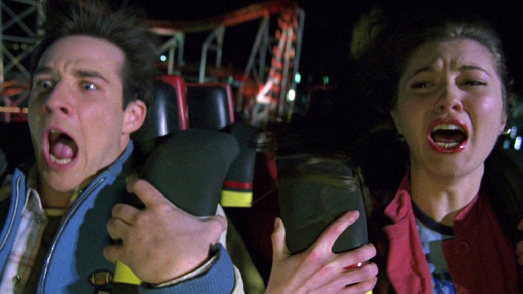 Wendy (Mary Elizabeth Winstead) and Kevin (Ryan Merriman) on the rollercoaster, screaming and crying.